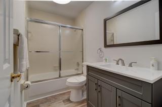 Yellow Sunshine Oceanfront Townhouse, Private Balcony - Ponce Inlet - 2