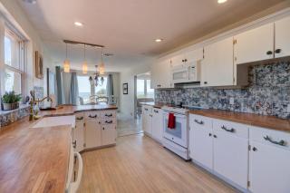 Beachfront 4 Bedroom 4 Bath with Huge Deck Wifi - 1