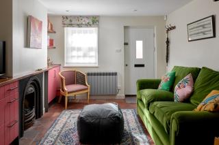 Pearls Cottage - Farnham - 6