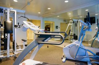 Best Western Plus Garden Court Inn - 4