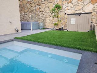 המקום של אסי - Assi's place - 1