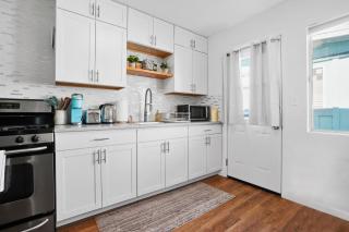 The Green Haven, 1 Minute Walk to the Beach and Restaurants, King Beds, Beach Amenities - Ventura - 5
