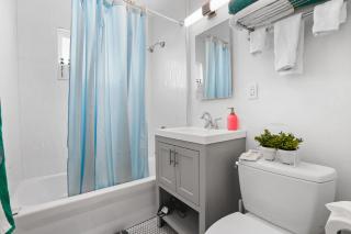 The Green Haven, 1 Minute Walk to the Beach and Restaurants, King Beds, Beach Amenities - Ventura - 2