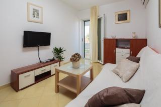 Apartments with parking space Supetar, Brac - 20130 - 1