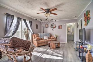 Pet-Friendly Midway Abode with Yard and Fire Pit! - - 8