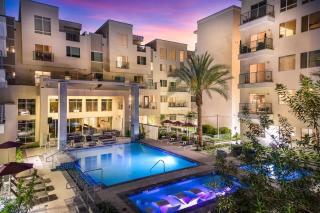 Paradise Cozysuites Under the Palms with jacuzzi 18 - Phoenix - 0