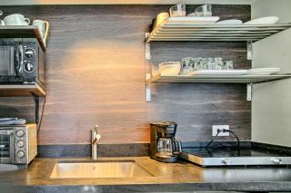 1 Mi to Deerfield Beach Stylish Studio with Pool! - Deerfield Beach - 6