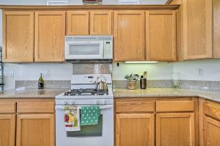 2 Mi to Coachella Indio Home with Fire Pit! - Indio - 1