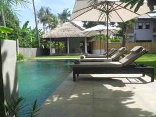 Ju'Blu Hotel - Lovina - 9