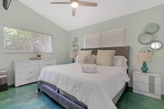 Heated Pool I Soundproof Home I Firepit I 630Mbps - Hollywood - 3