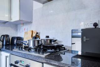 Spacious Studio in Elephant and Castle with Easy Access to Central London - 4