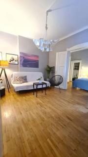 Your Royal 2 bedroom City Center Stay - Belgrade - 3