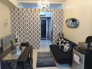 Panoramic View of Taal 1727 SMDC with wifi and free Indoor parking - Tagaytay - 0