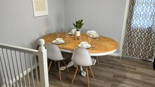New Spacious Renovated Townhouse - - 8