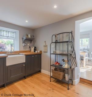 Duck Cottage - Grade II Listed cottage, village location, nr Holt - Letheringsett - 2
