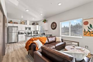 Brand New 2 Bed 2 Bath Near Perry District and DT - Spokane - 9