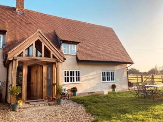 2 Beds & living in our idyllic country Cottage - Bedford - 0