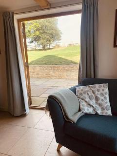 2 Beds & living in our idyllic country Cottage - 3