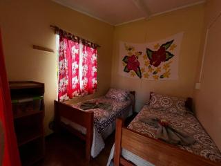 Camping Hostal Tipanie Moana Aeropuerto Centro - Hanga Roa - 3