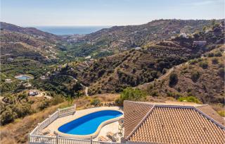 Stunning Home In Torrox With Wifi - 5