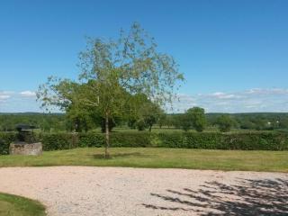 Maison de ferme rénovée, campagne, cheminée, étang privé, jardin, parking, internet - FR-1-489-177 - Deux-Chaises - 2