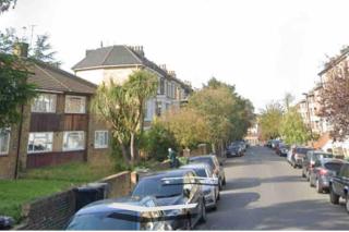 Lovely and quiet 2 Bedroom maisonette - 4