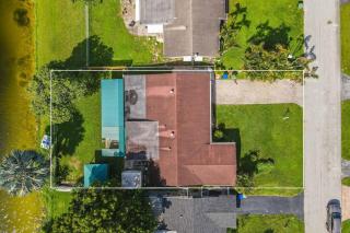 Private Lakefront Home in Miami/Pembroke - Pembroke Pines - 8