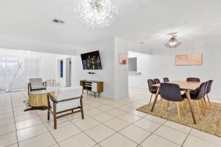 Private Lakefront Home in Miami/Pembroke - Pembroke Pines - 5