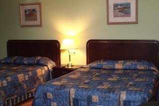 Colonial Motel - Chatham - 9