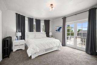 Historic Manor with 8 BDRMS 9 BATHS & 3 Kitchens - Spokane - 8