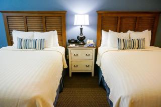 Sand Pebbles Inn - 8