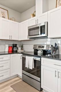 Great New 2 Bed 2 Bath Near Perry District and DT - Spokane - 1