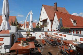 Weinstube Sinas Brettl - Nördlingen - 9