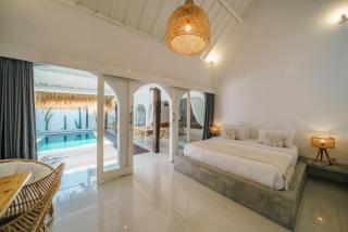 Villa Santorini - Boho-chic 3-bedroom villa in the heart of Berawa! - Canggu - 9