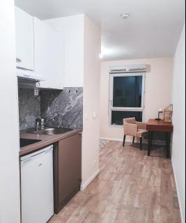 10 min from Paris AND close to Metro - 9