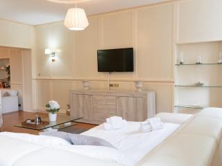 The Best Rent - Stylish one-bedroom apartment in Piazza Barberini - Rome - 1