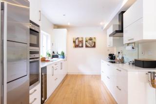 Ridge Cottage - 2