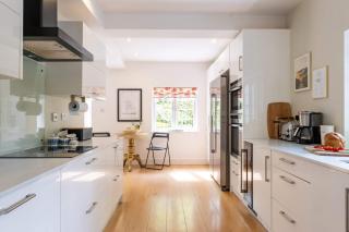 Ridge Cottage - 1