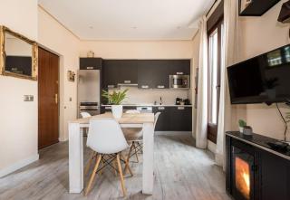 Ático con terraza, parking y chimenea junto a Universidad - 4