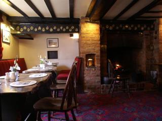 THE SARACENS HEAD INN - Amersham - 6