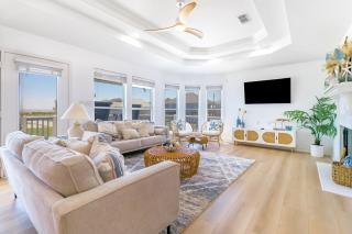 Beach'N Inn home - Crystal Beach - 3