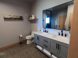 Antelope Run -The Long House - Livingston - 1
