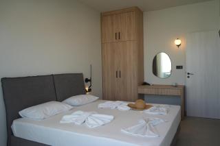 Hotel Kathrin Beach - Adelianos Kampos - 1