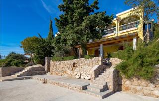 Beautiful Apartment In Lukovo Sugarje - 9