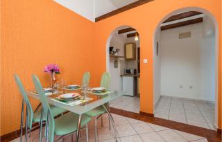 Cozy Apartment In Lukovo Sugarje - 5