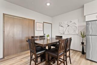 Very New 2 Bed 2 Bath Near DT and Perry District - 3