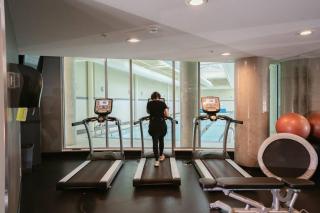 Downtown King Suite-Surround Views-Pool/Gym/Parkng - 3