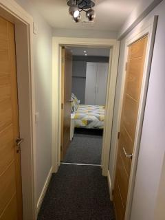 Fantastic 1 Bedroom Basement flat with free parking - 4
