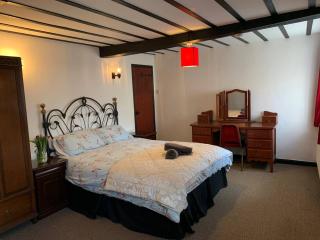 6 Bedroom Farm House with 12 Beds in Weldon - Weldon - 4
