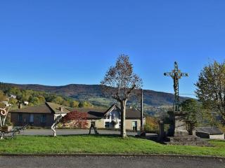 Retraite en Montagne Bourbonnaise: Gîte Convivial pour 14 Pers., Proche Loisirs et Nature - FR-1-489-343 - La Chabanne - 1